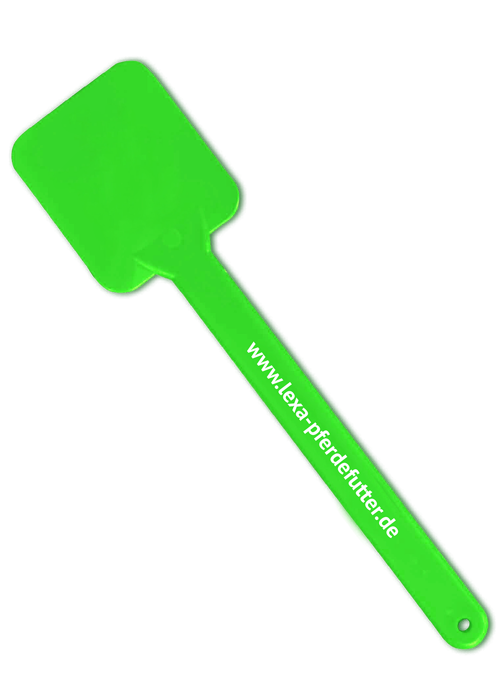 Grüne Schaufel aus Kunststoff mit einem langen Griff und der Aufschrift 'www.LEXA-pferdefutter.de'