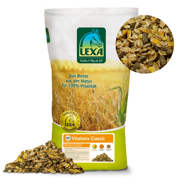 LEXA Vitalmix Classic, eine Mischung aus verschiedenen Saaten und Körnern für Tiere, in einer Grünen Verpackung mit einem Kornfeld darauf und unserem Logo.