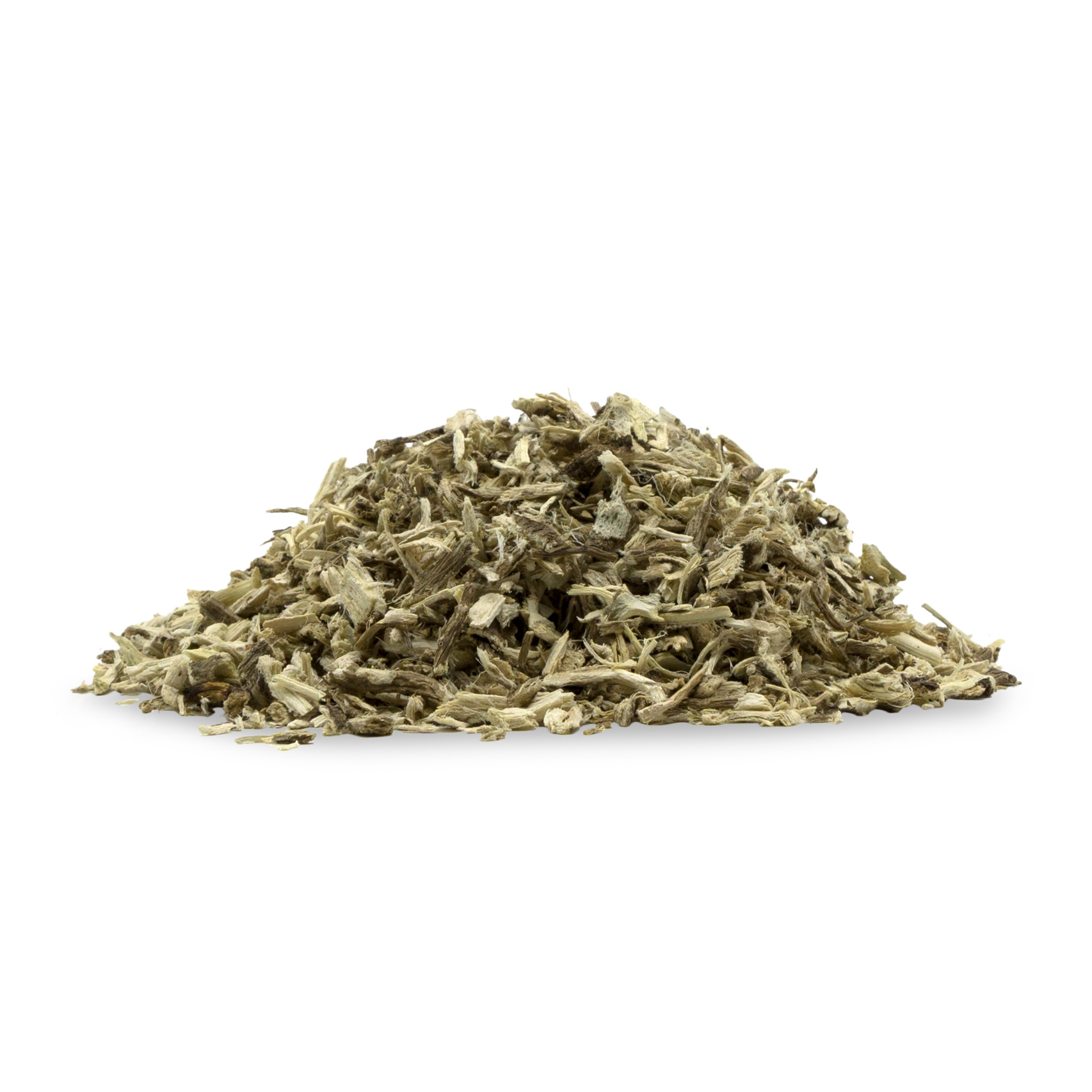 Getrocknete Eibischwurzeln, lose auf einem weißen Hintergrund.