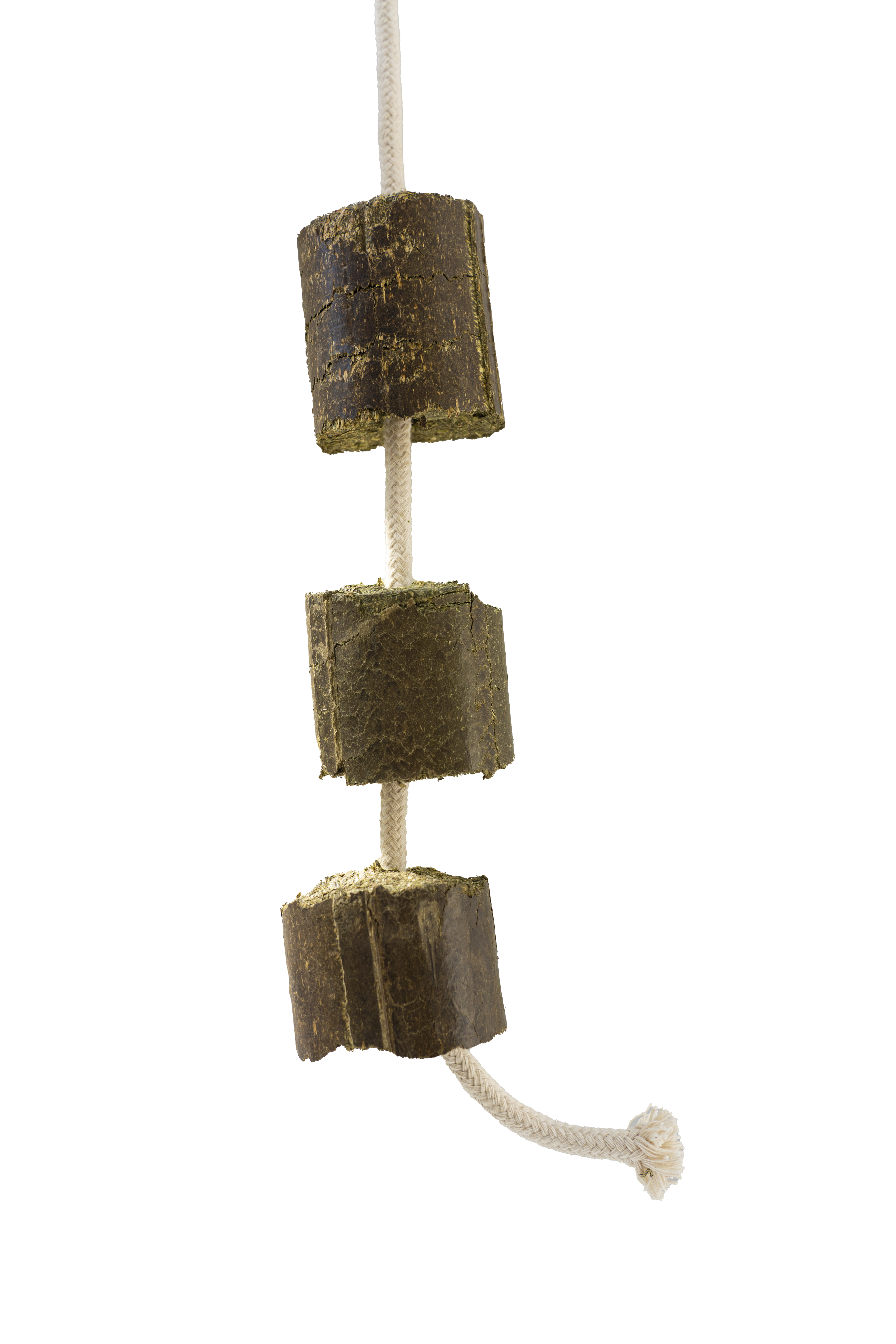 LAX Luzerne Spielseil welches an einer hellbraunen Kordel aufgefeldet wurde. Die gepressten LuzerneCobs wurden daran gehängt