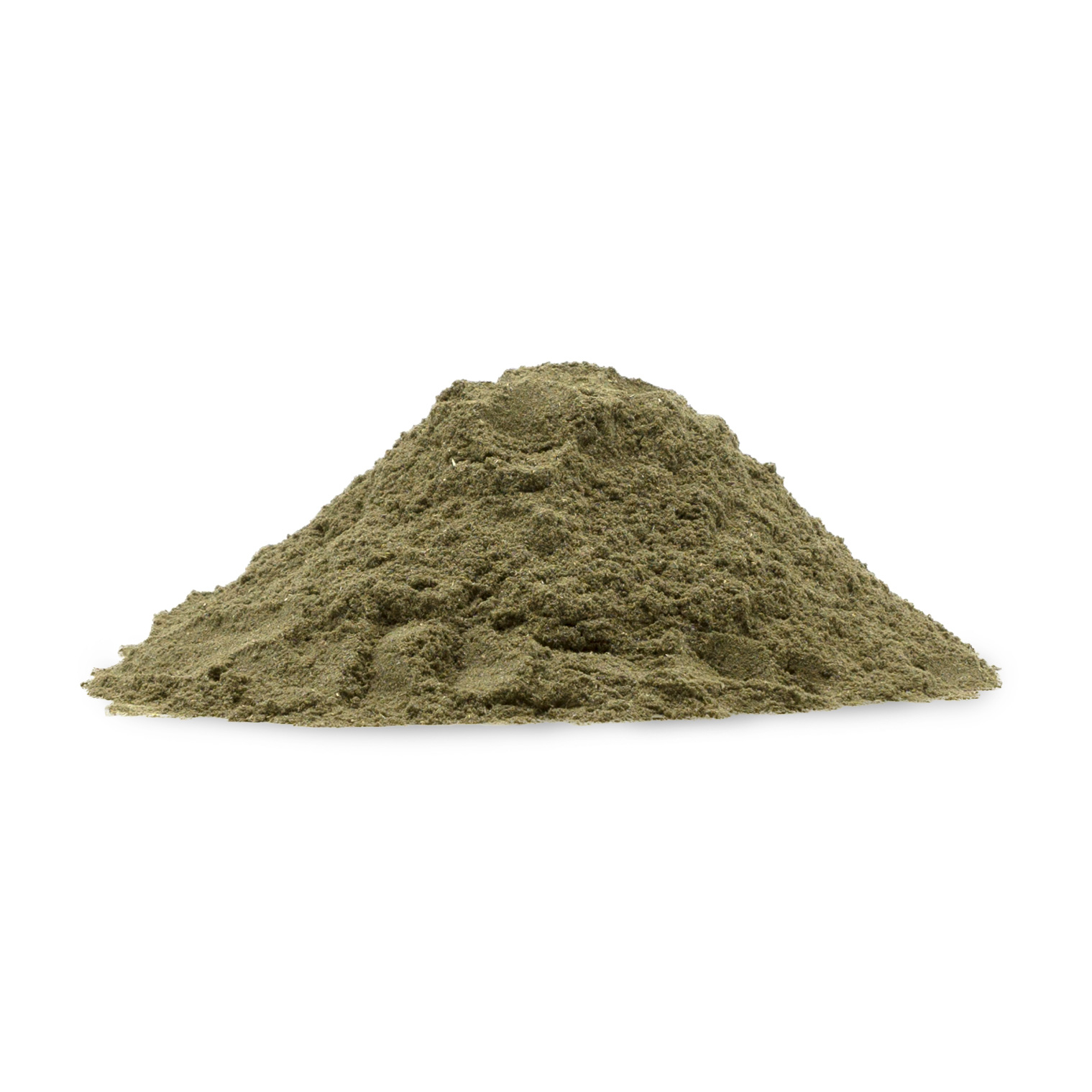 Kleine Menge gemahlenes Mariendistelkraut in hellbrauner bis grünlicher Farbe, locker aufgeschichtet auf neutralem Untergrund.