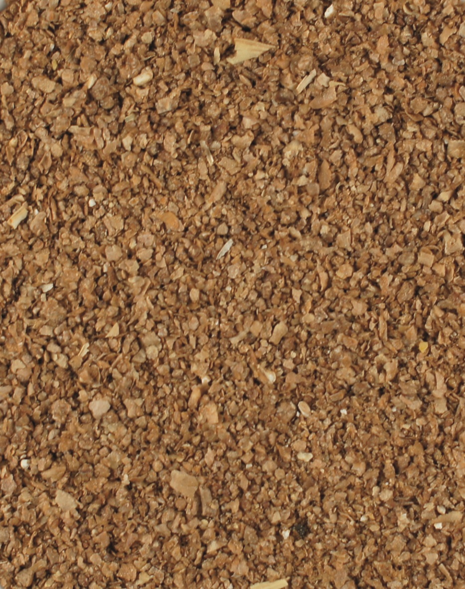 Eine kleine Menge fein gemahlener Bierhefe. Farbe: Bräunlicher Farbton. Struktur: fein gemahlen.