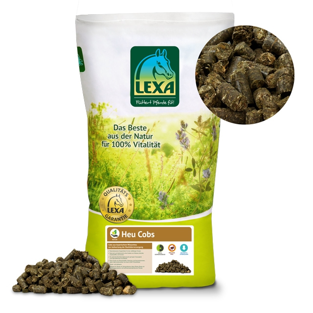 LEXA Heu Cobs, natürliche Futterpellets für Pferde, in einer grünen Verpackung mit abgebildeten Heu-Cobs.